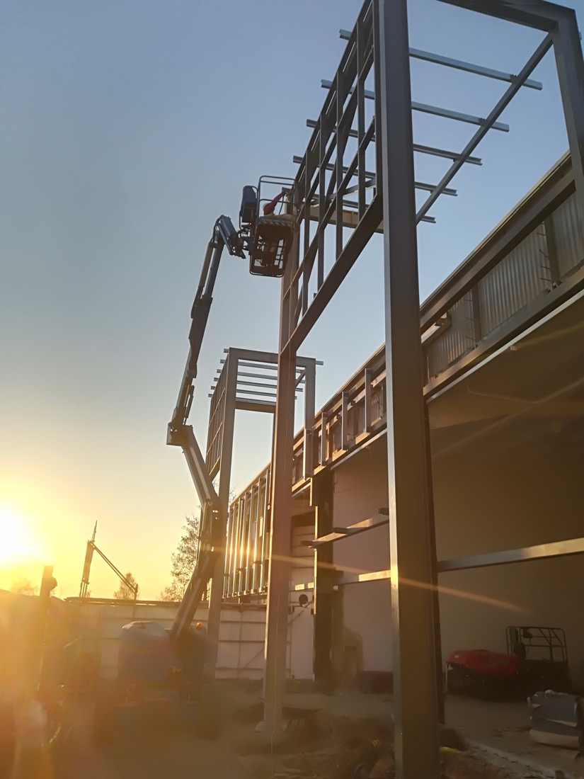 B&M Cherry Picker Shot 3.jpg